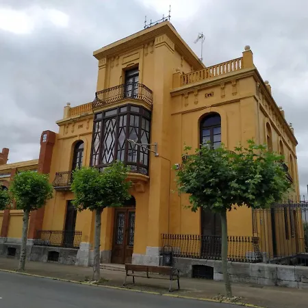 Edificio Valles Del Lupulo 아스토르가